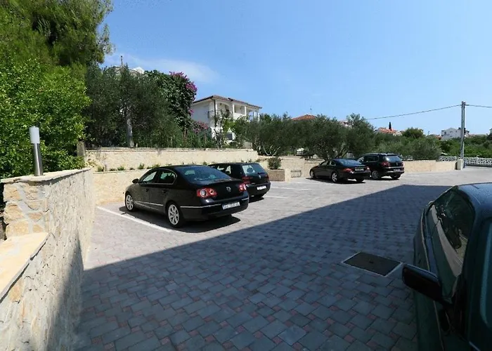 Apartments Paradise