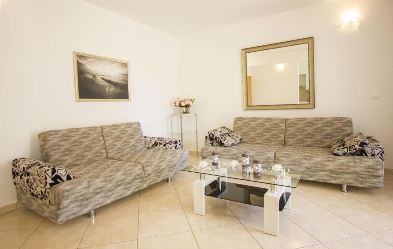 Paradise Apartment *