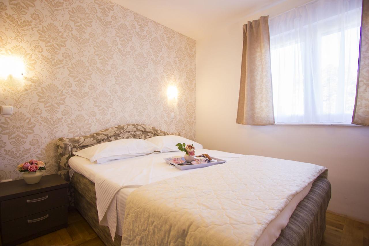 Paradise Apartment *